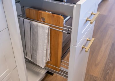 Pull-out Tea Towel Rack