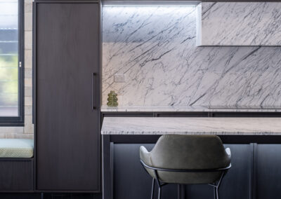 Sleek urban contemporary cabinetry, perfect for homes in Dutton Park.